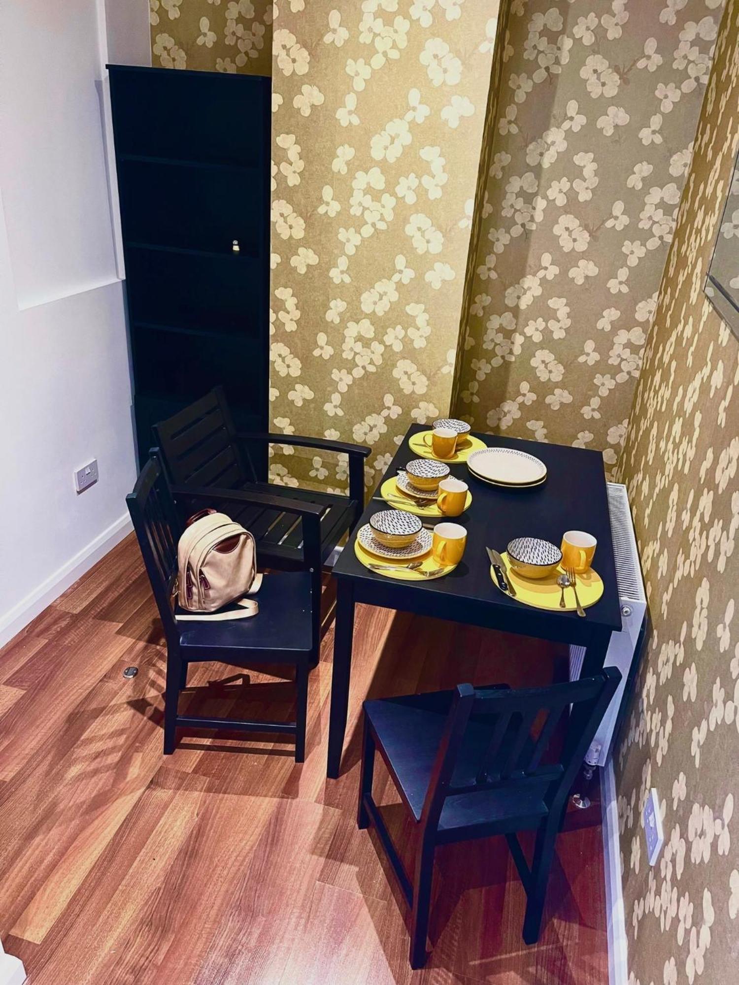 Entire Yellowapt Near Belfast City Centre - Free Parking - Up To 3 Guests - 2 Beds Extérieur photo